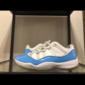 Jordan 11 Low “UNC” size 9